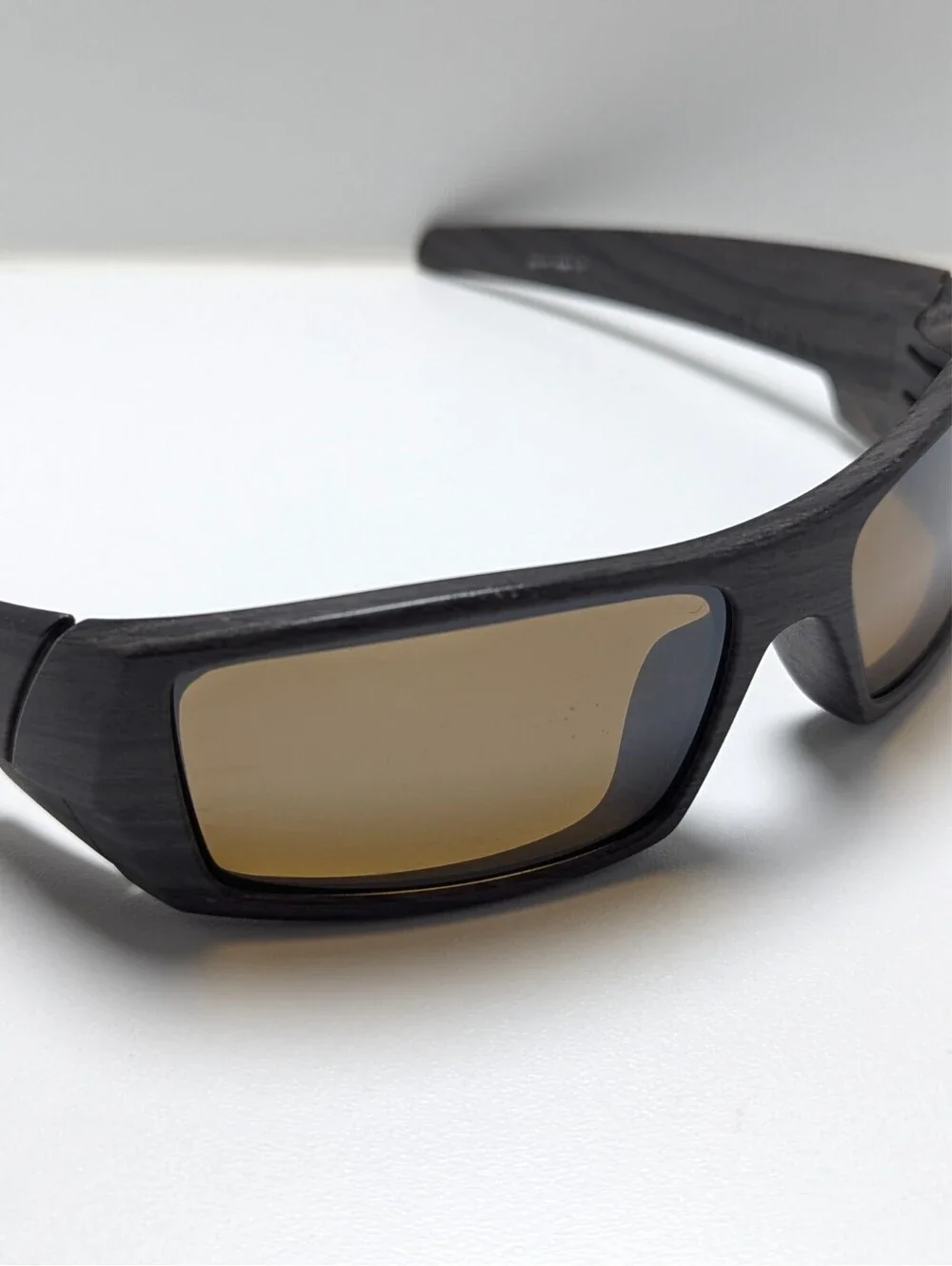 Oakley Gascan OO9014-07 Brown Lens Black Men’s Wraparound Sunglasses 60-15-125